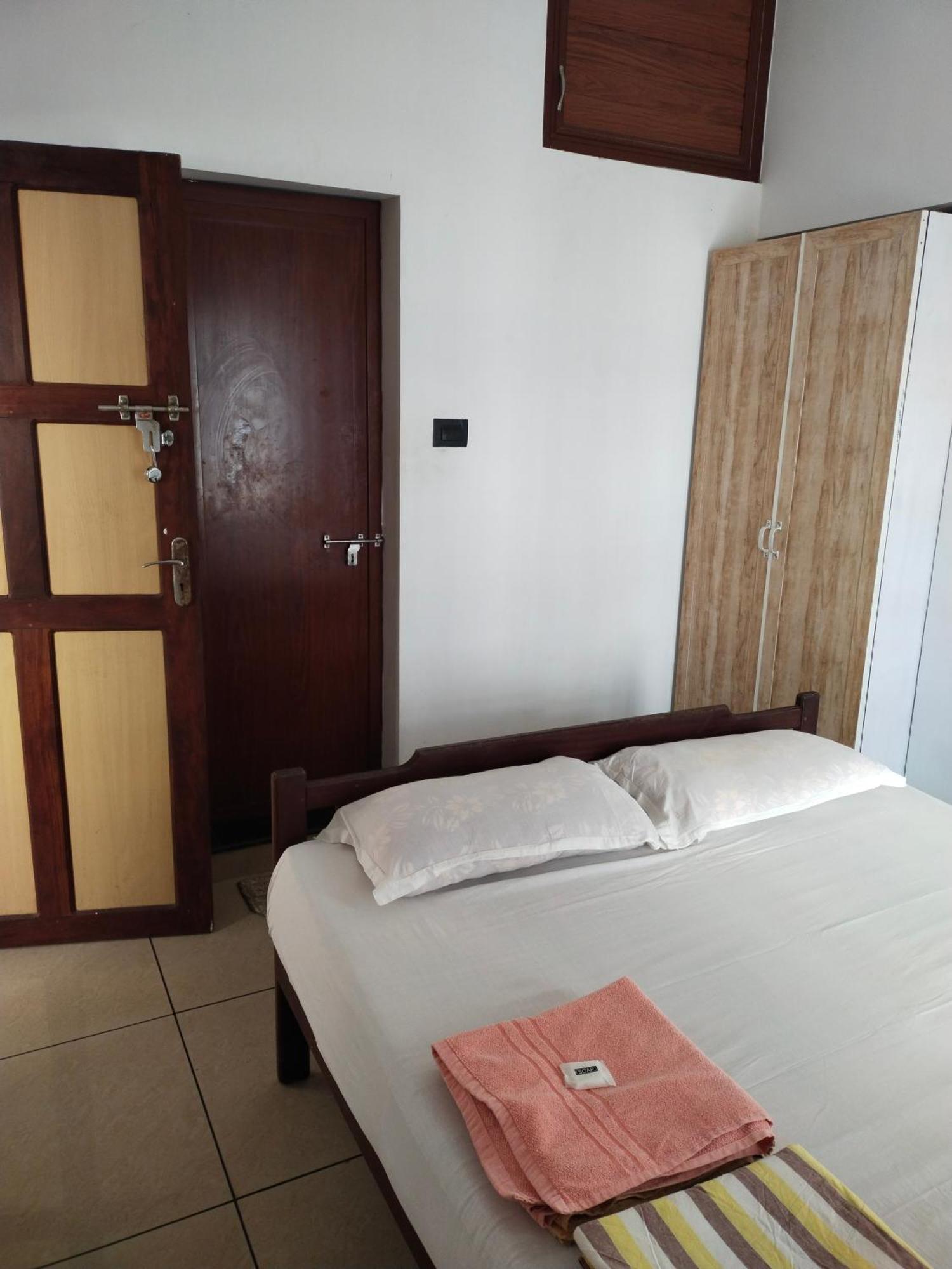 Greenview Homestay Kochi ภายนอก รูปภาพ
